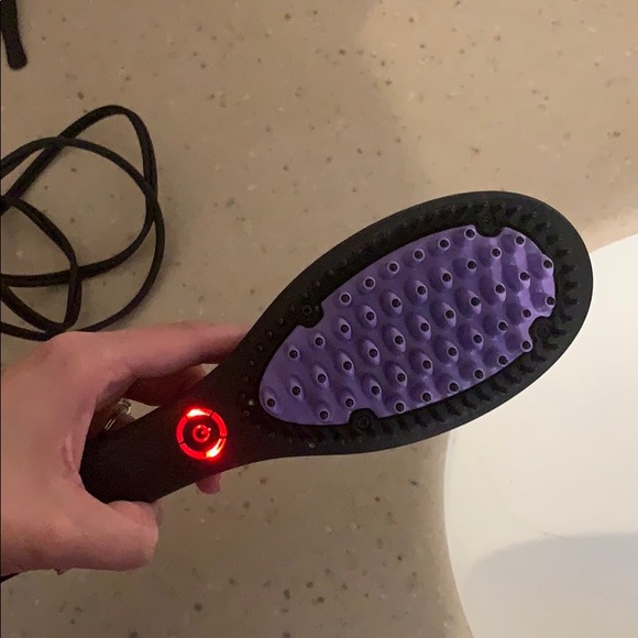 ❌SOLD on Ⓜ️❌Dafni straightening brush *like new* - Picture 4 of 6